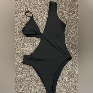 NWOT - NEVER WORN XL Black One Piece Swimsuit